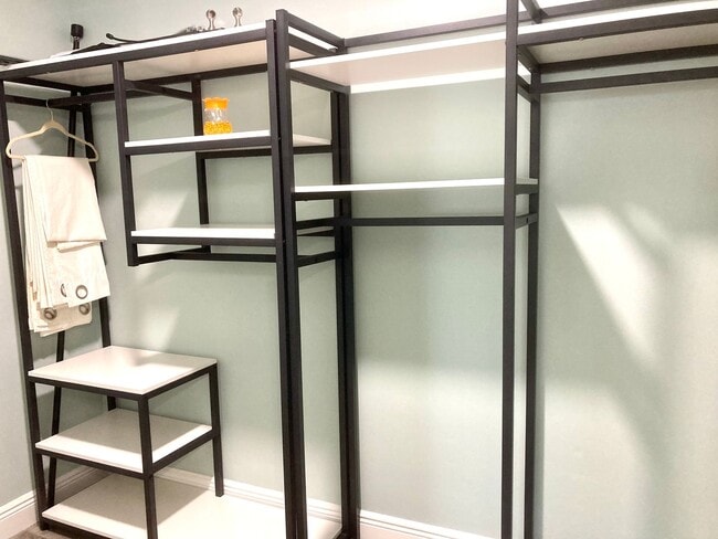 Building Photo - 2 bedroom, 2.5 bath condo in "The Islands"