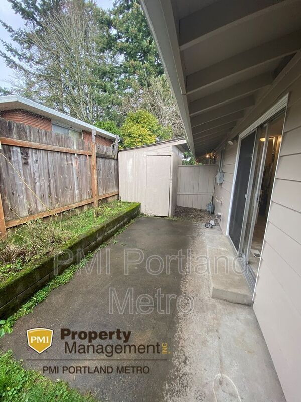 Building Photo - 11680 SW Denney Rd