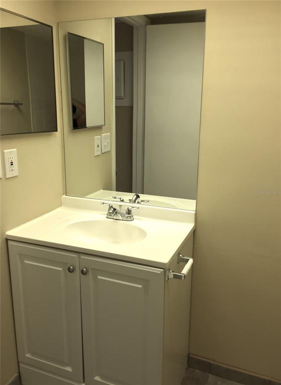 Building Photo - 315 30th Ave W