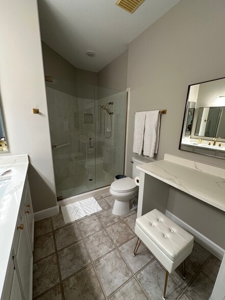 Building Photo - 8899 Bristol Bnd