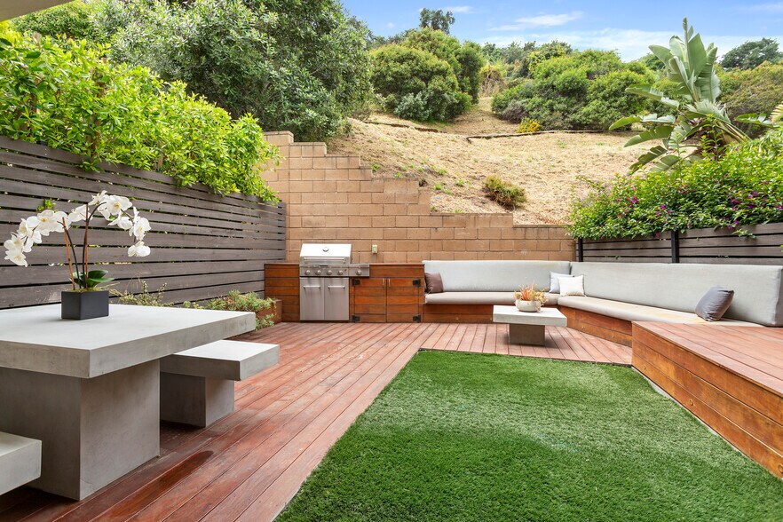 Primary Photo - 2775 Wright Ln