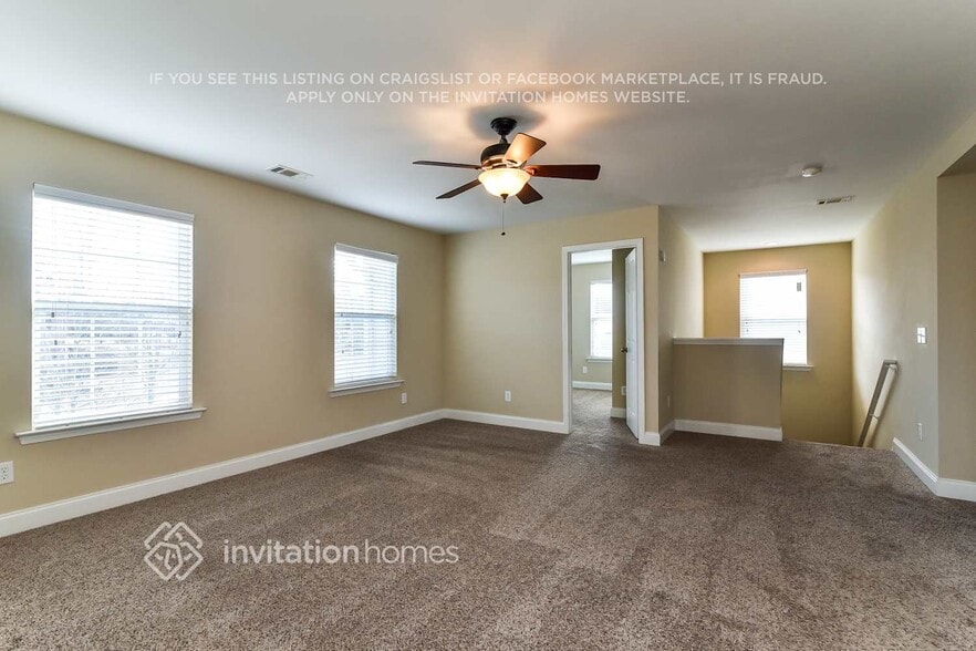 Building Photo - 1243 Sparkling Cove Dr