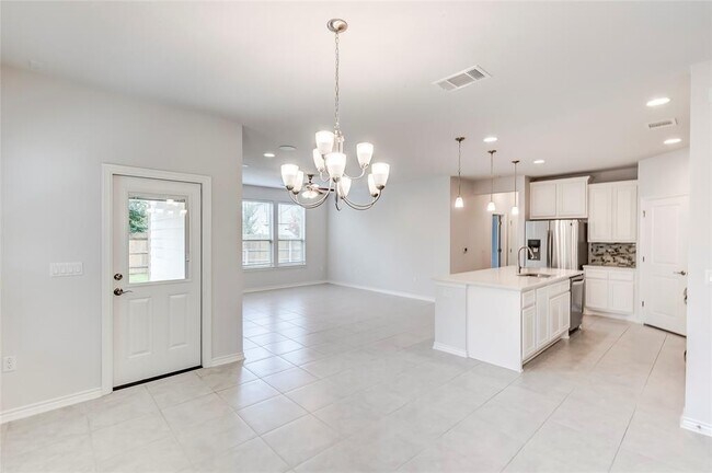 Building Photo - 14400 McCoy Lp