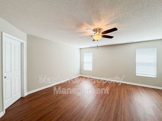 Building Photo - 6842 Harter Ct