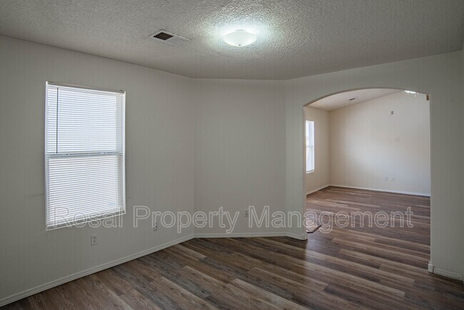 Building Photo - 1900 Cielo Oeste Pl NW