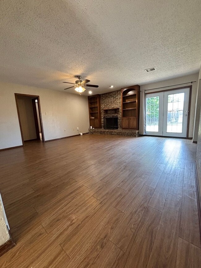 Building Photo - 2322 NW 78th St