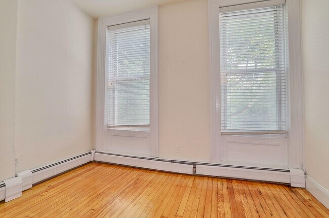 Building Photo - 202 Bloomfield St