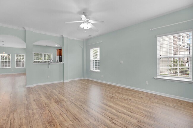 Building Photo - 5-Bedroom Buckhead East Home with Modern Kitchen & Large Fenced Yard