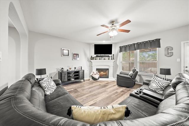 Building Photo - 2412 Lighthouse Dr