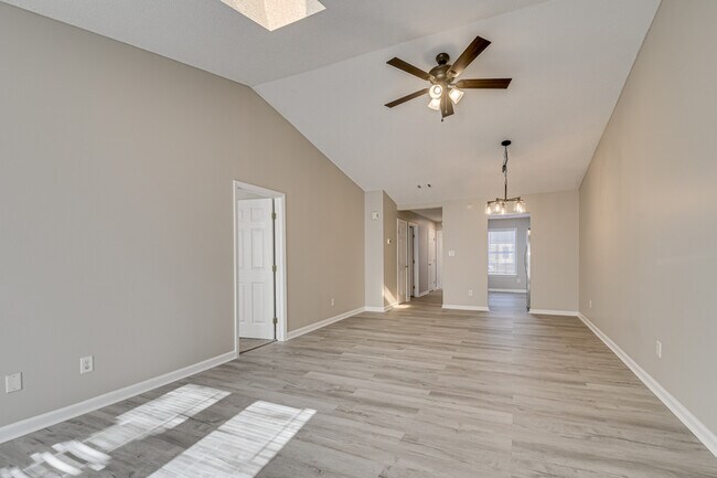 Building Photo - 4028 Calypso Dr