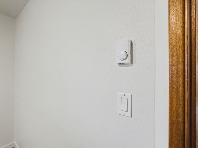 Building Photo - CHASD02