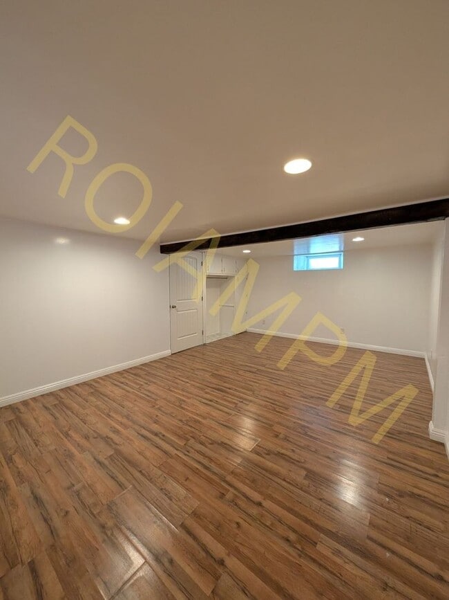 Building Photo - Spacious 4 Bed 2 Bath Home Near CSI – RV H...