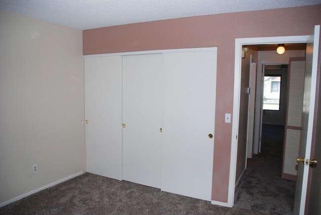 Building Photo - Millcreek Townhome in Reno