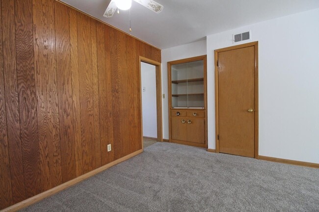 Building Photo - 3832 Wyoming Way
