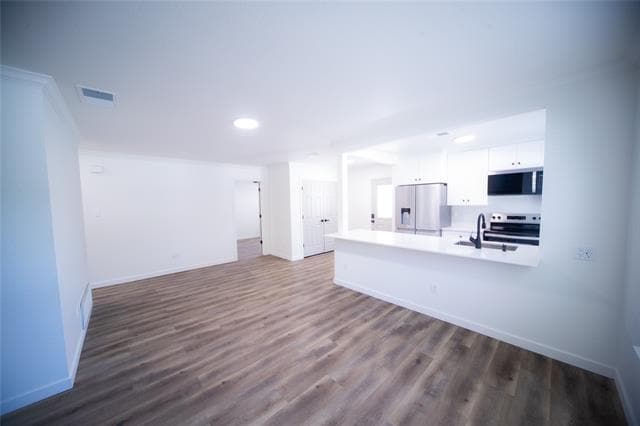 Building Photo - 3233 S University Dr