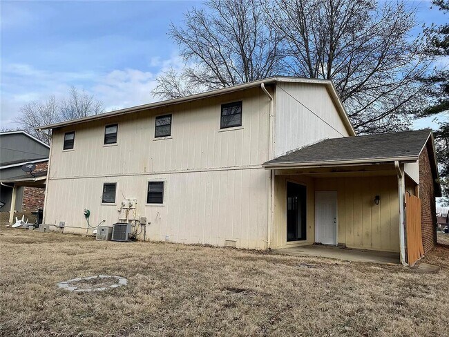 Building Photo - 711 Plankway Dr