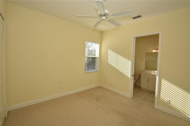 Building Photo - 17 Oasis Cir