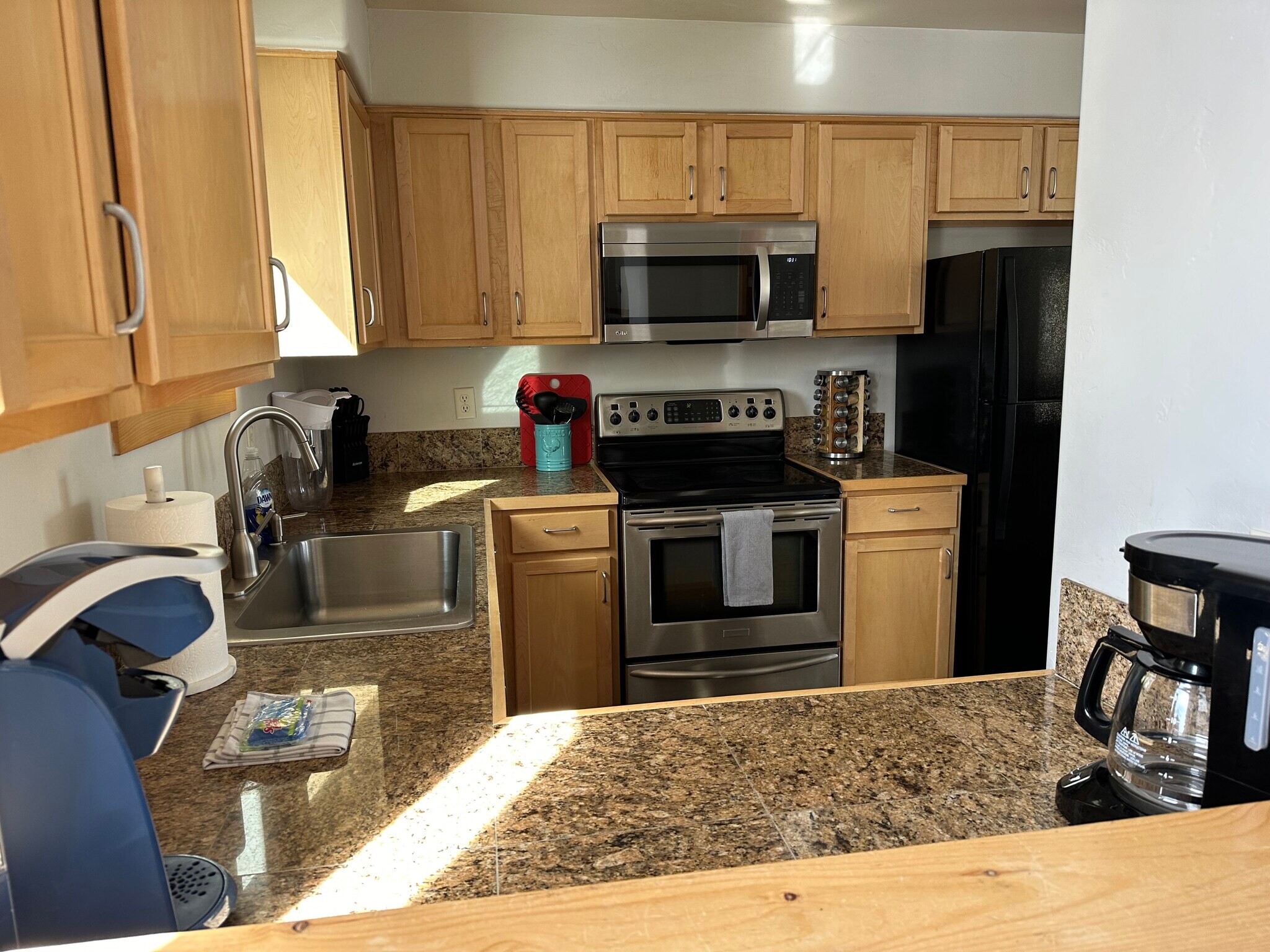 Building Photo - 424 Wolf Park Ln