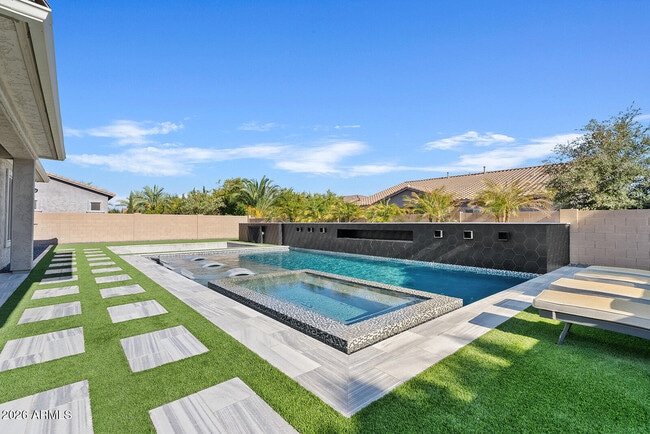 Building Photo - 19411 E Timberline Rd