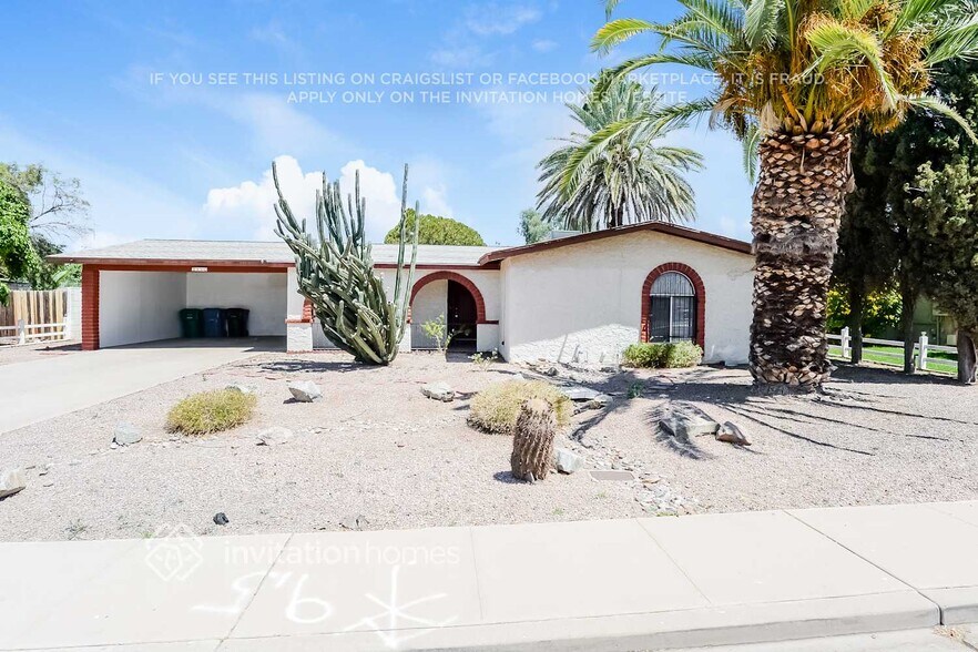 Building Photo - 3140 E Caballero St