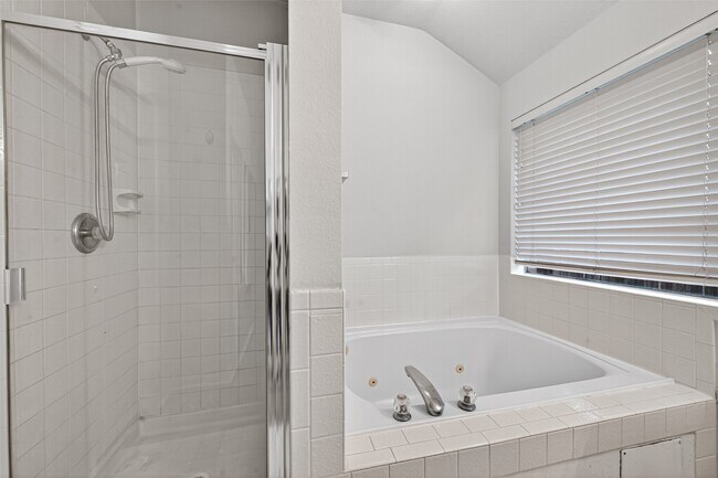 Building Photo - 307 Roans Prairie Ln