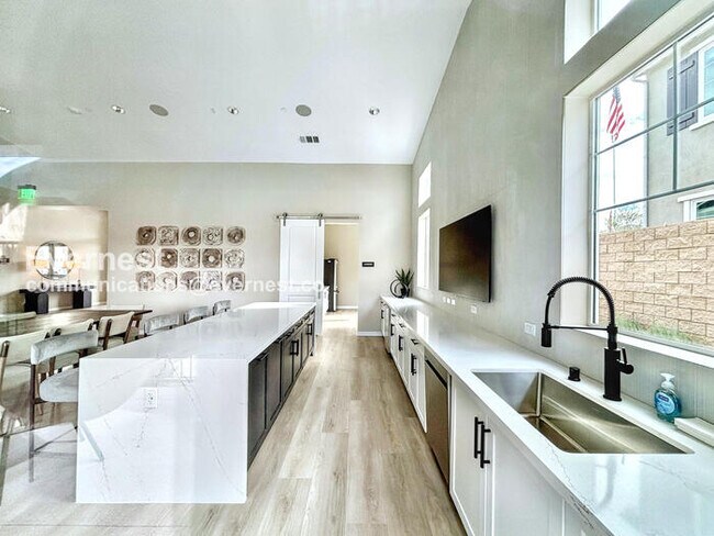 Building Photo - 29564 Monarch Rd