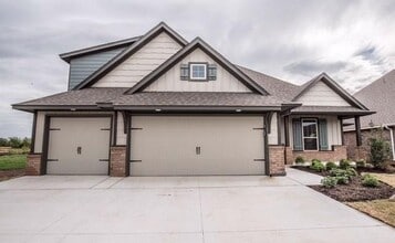 Building Photo - 5504 Shiloh Dr