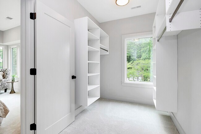 Building Photo - 1744 Arnold Dr