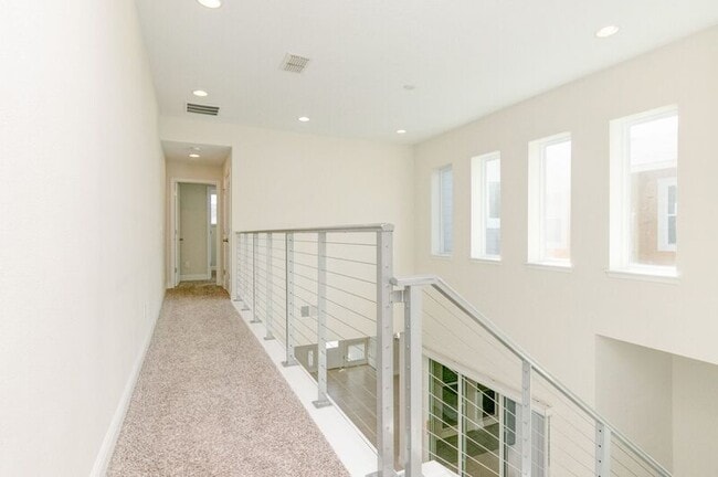 Building Photo - 8567 Pinter St