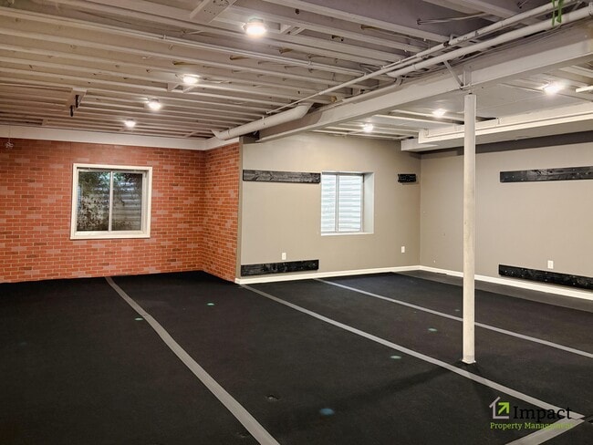 Building Photo - 10862 Glengate Cir