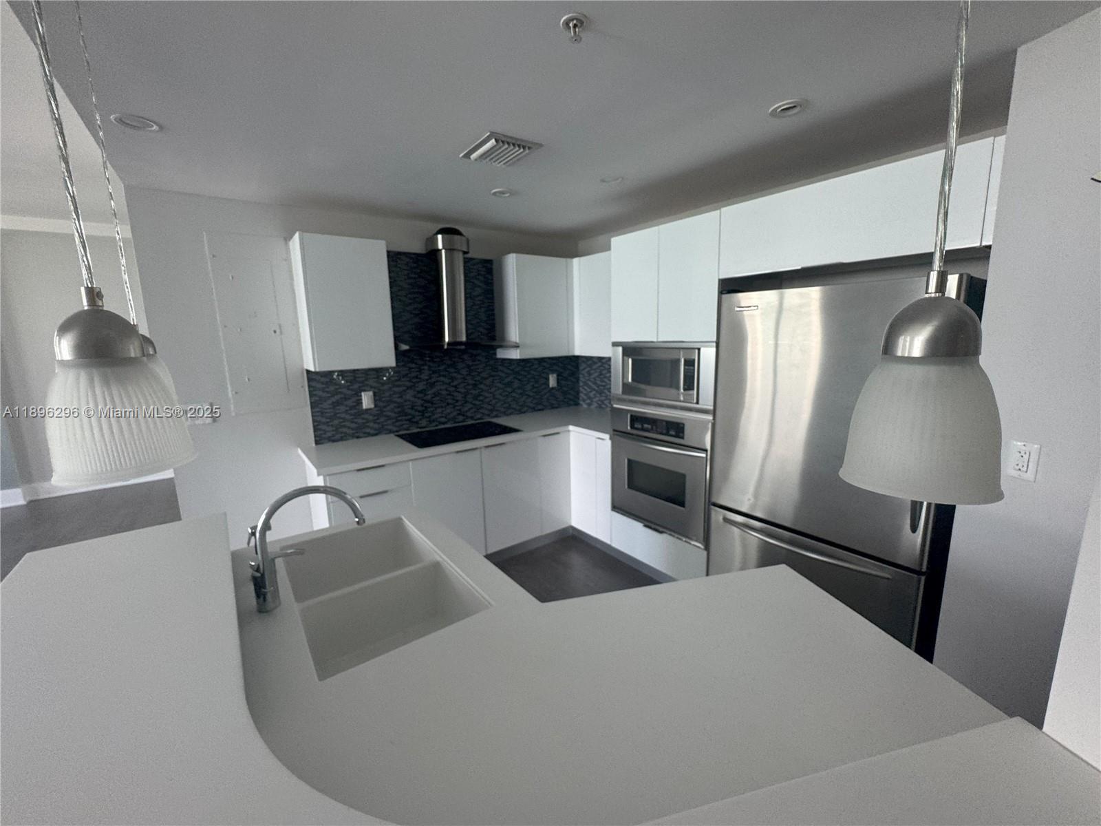 Building Photo - 5970 Indian Creek Dr