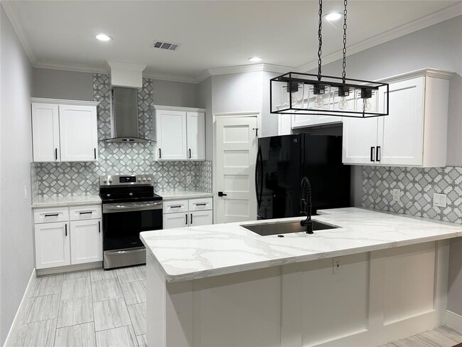 Building Photo - 11315 Alcott Dr