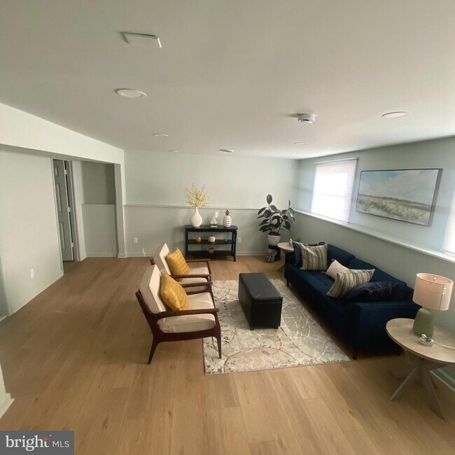 Building Photo - 4426 Cub Run Rd