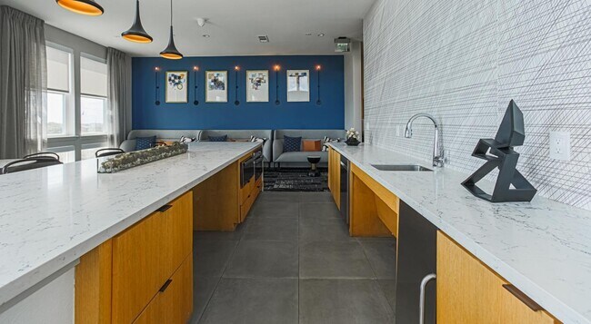 Primary Photo - 9330 Main St