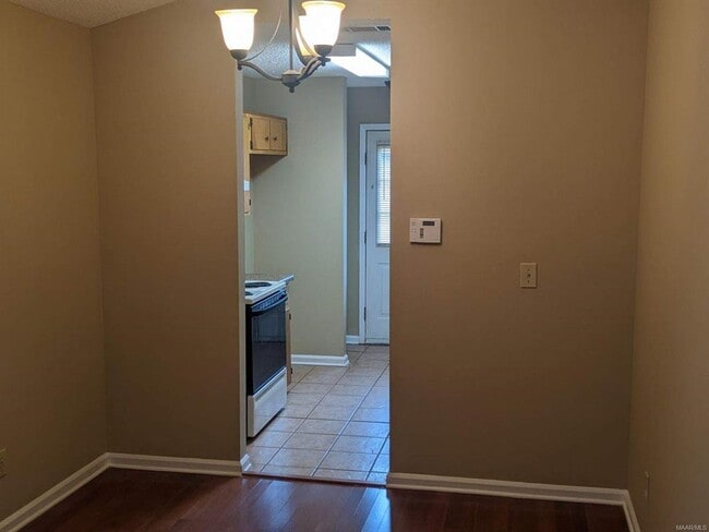 Building Photo - 3312 Royal Creek Rd