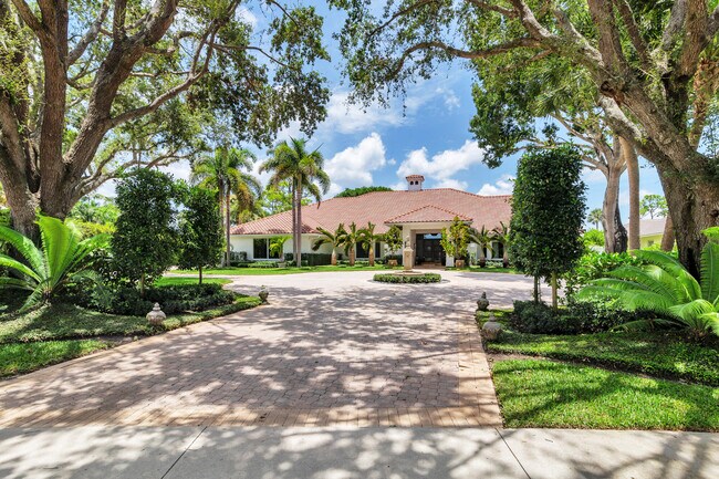 Building Photo - 1504 Breakers W Blvd