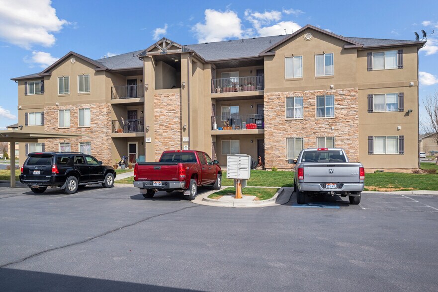 Front BldgView/Mailboxes - 3585 E Rock Creek Rd #11
