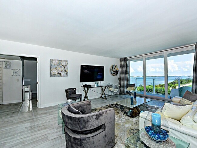 Building Photo - 3450 S Ocean Blvd
