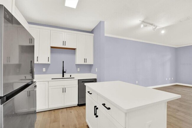 Building Photo - 4221 W Spruce St