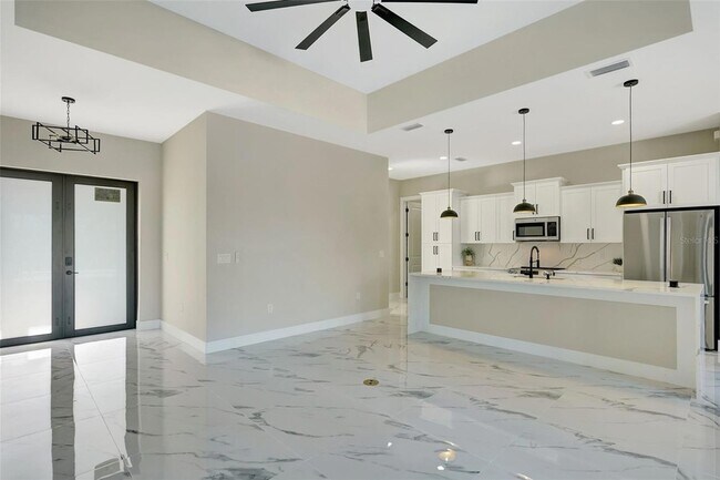 Building Photo - 212 Fairway Rd