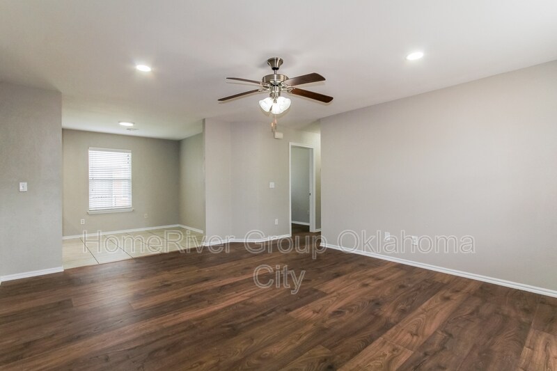Building Photo - 6136 Cielo Terrace