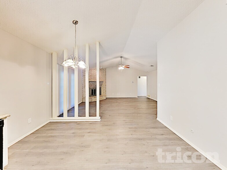 Building Photo - 1401 Timbercrest Dr