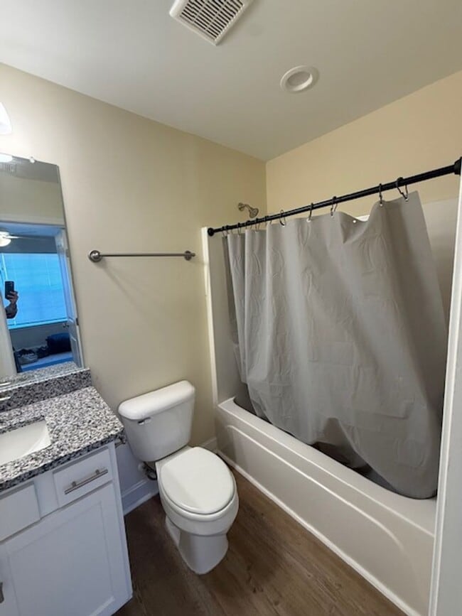 Building Photo - Two Bedroom Townhome