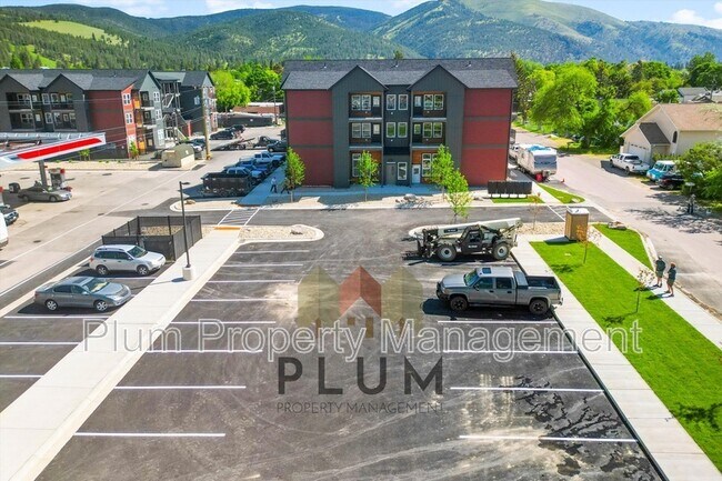 Building Photo - 425 Michigan Ave