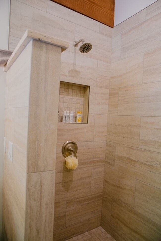 Building Photo - The Blue Pig Loft