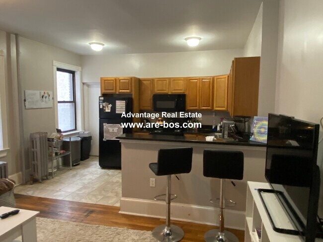 Building Photo - 1048 Commonwealth Ave