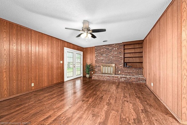 Building Photo - 100 Meadow Pl