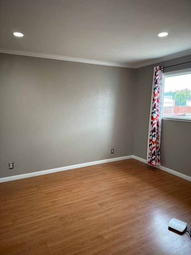Building Photo - 36516 Blackwood Dr
