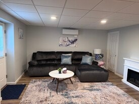 Building Photo - 27 Old Orchard Rd