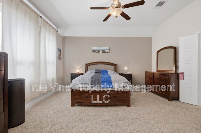 Building Photo - 4727 La Santa Rd